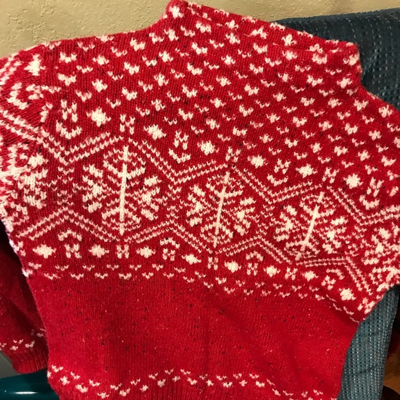 Croft and Barrow Red and White Pullover Sweater - Picture 2 of 2
